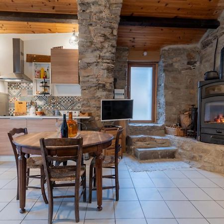 Petite Maison Pleine Nature La Bastide-Pradines Exterior photo