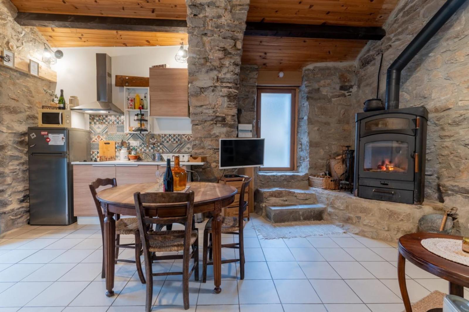 Petite Maison Pleine Nature La Bastide-Pradines Exterior photo